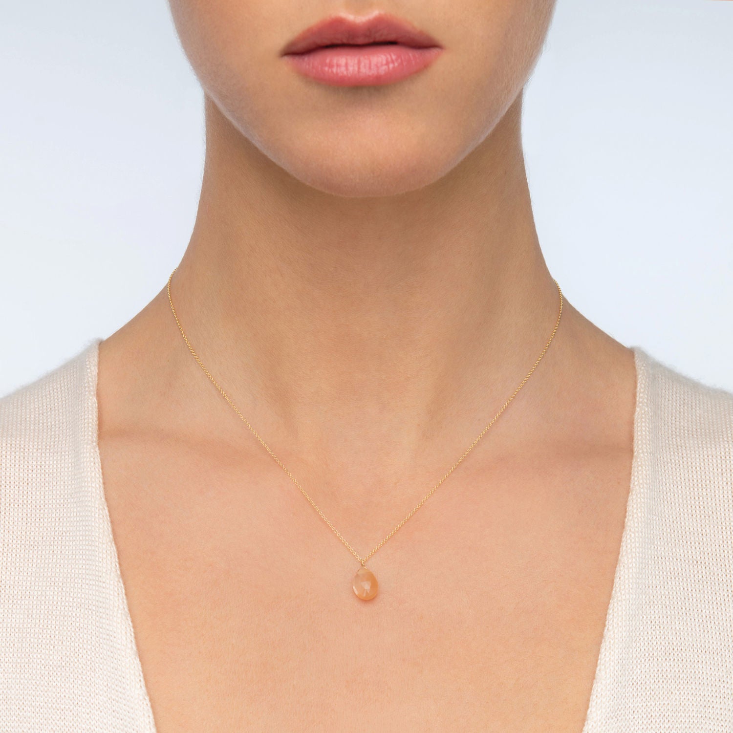 Μενταγιόν Mini Drops από χρυσό 18Κ με moonstone Εικόνα 3