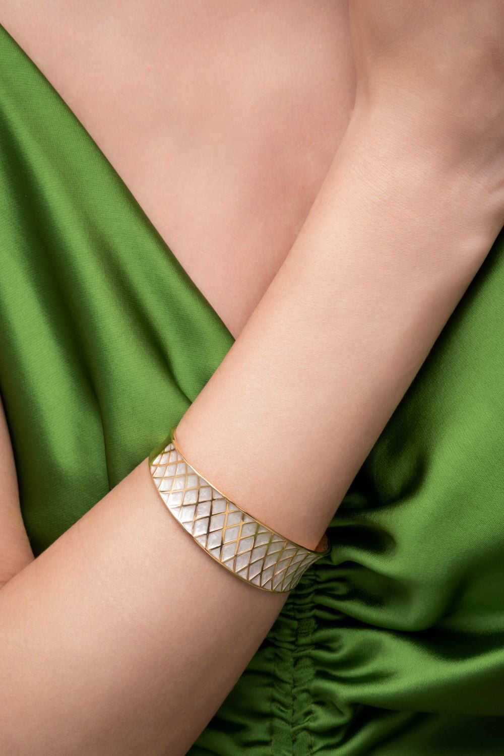 Βραχιόλι Pop 23 από επιχρυσωμένο ασήμι 925° με λευκό περλέ σμάλτο Εικόνα 2