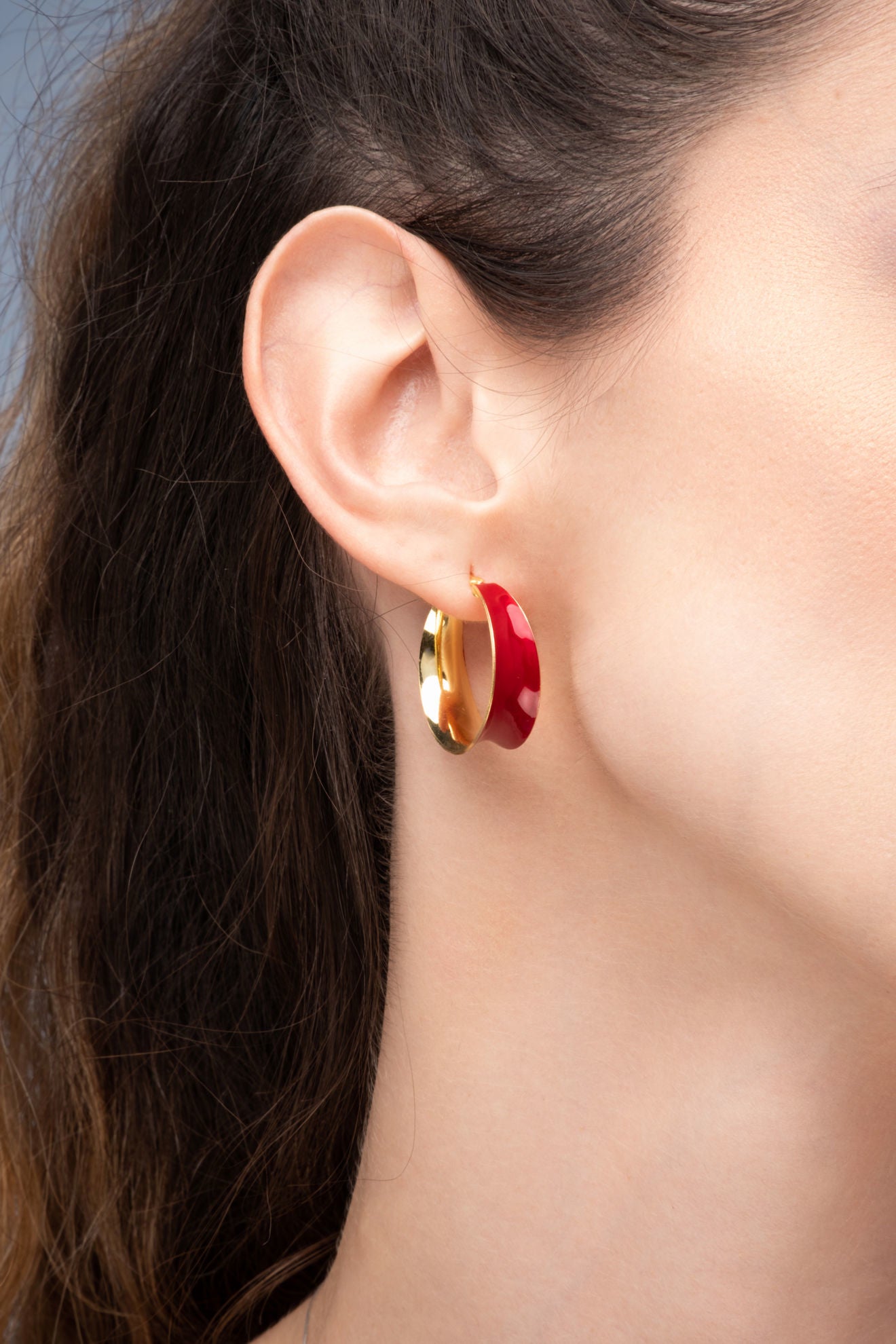 Σκουλαρίκια κρίκοι Pop 23 από επιχρυσωμένο ασήμι 925° με κόκκινο σμάλτο Εικόνα 2