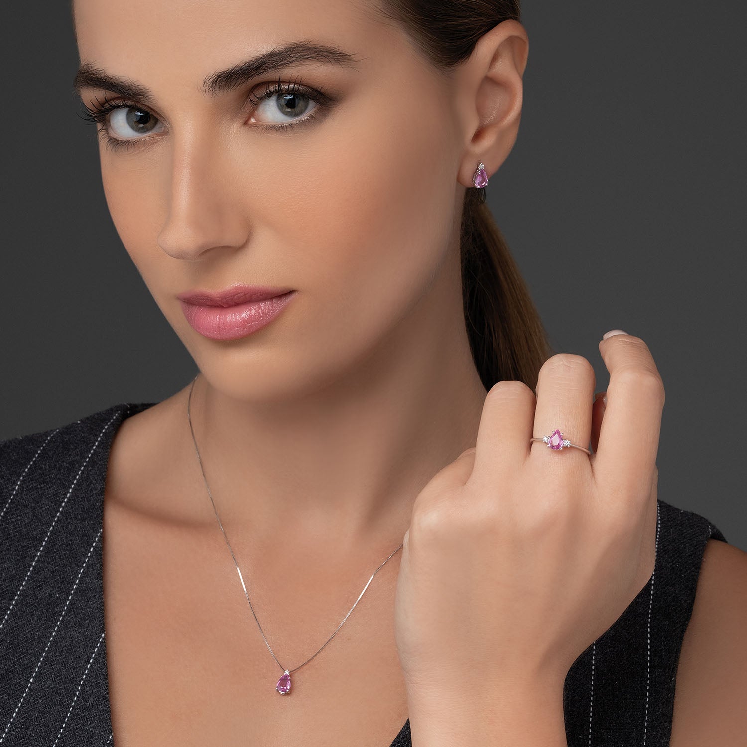 Κολιέ Gems από λευκό χρυσό 18K με ροζ ζαφείρι και διαμάντια μπριγιάν Εικόνα 3