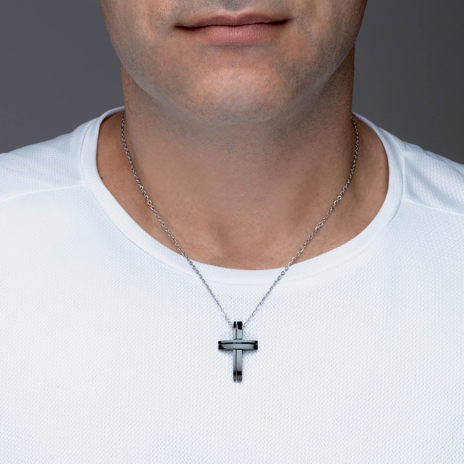 Ανδρικός σταυρός από ατσάλι σε μαύρο χρώμα Εικόνα 2