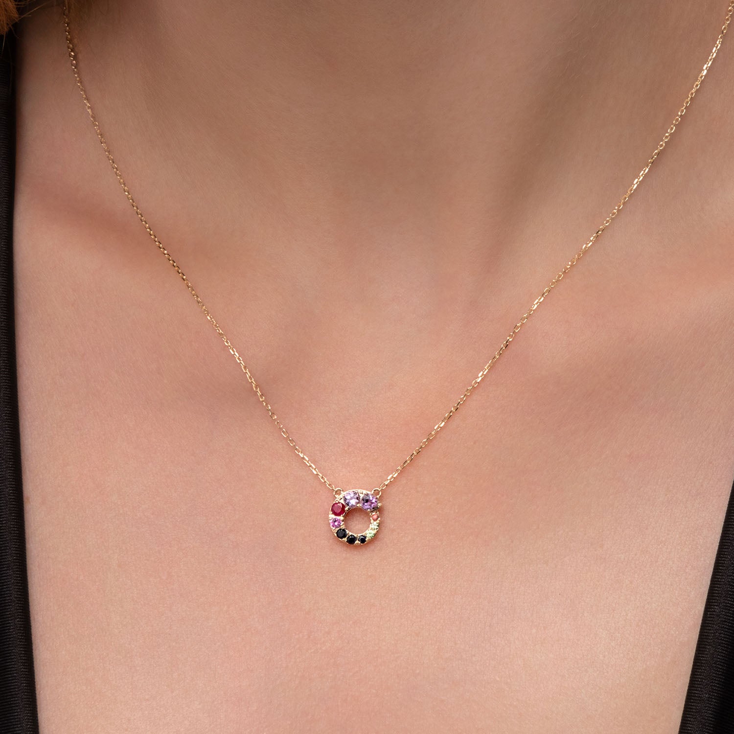 Κολιέ Secret Garden από χρυσό 14K με πολύχρωμα ζαφείρια, ρουμπίνι, αμέθυστο και πράσινο γρανάτη Εικόνα 2