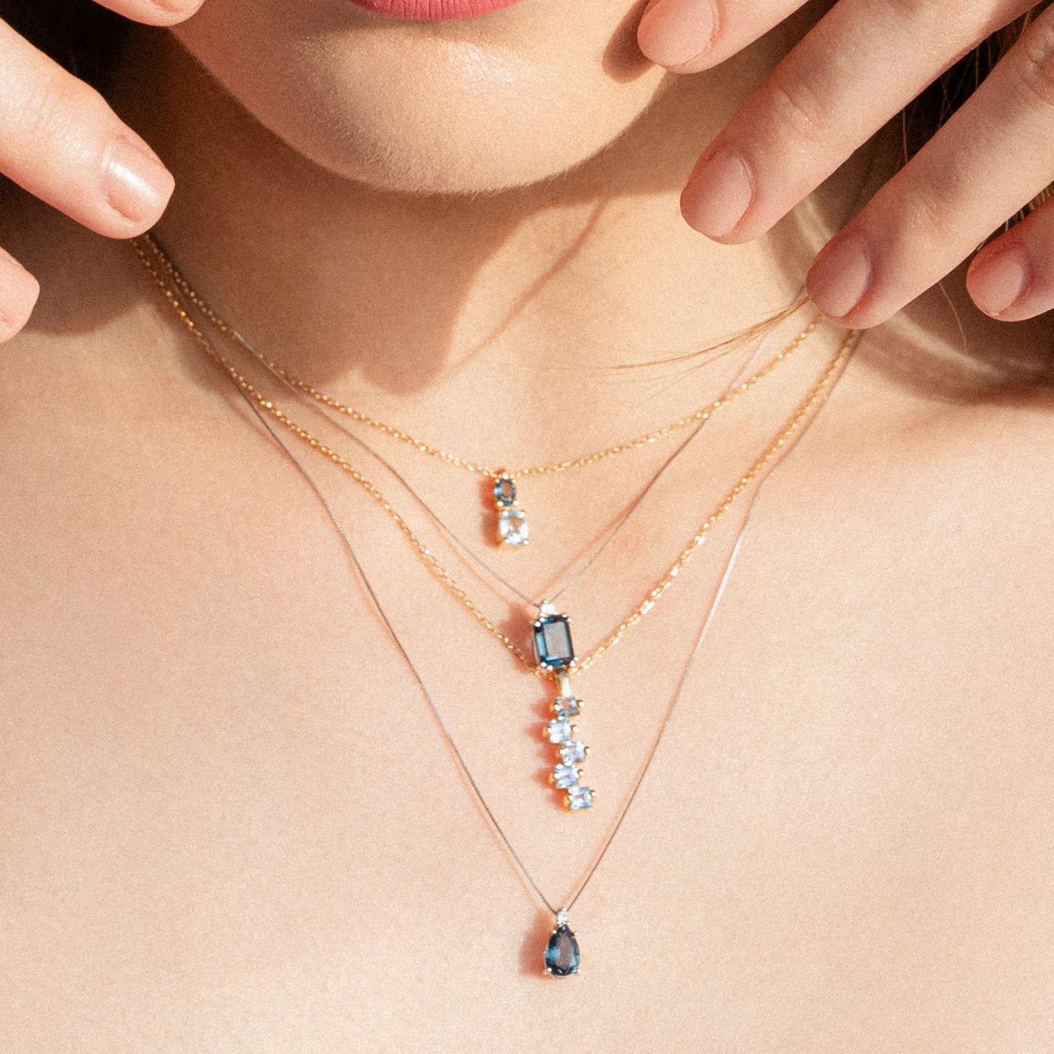 Κολιέ Gems από λευκό χρυσό 18K με London blue topaz και διαμάντι μπριγιάν Εικόνα 2