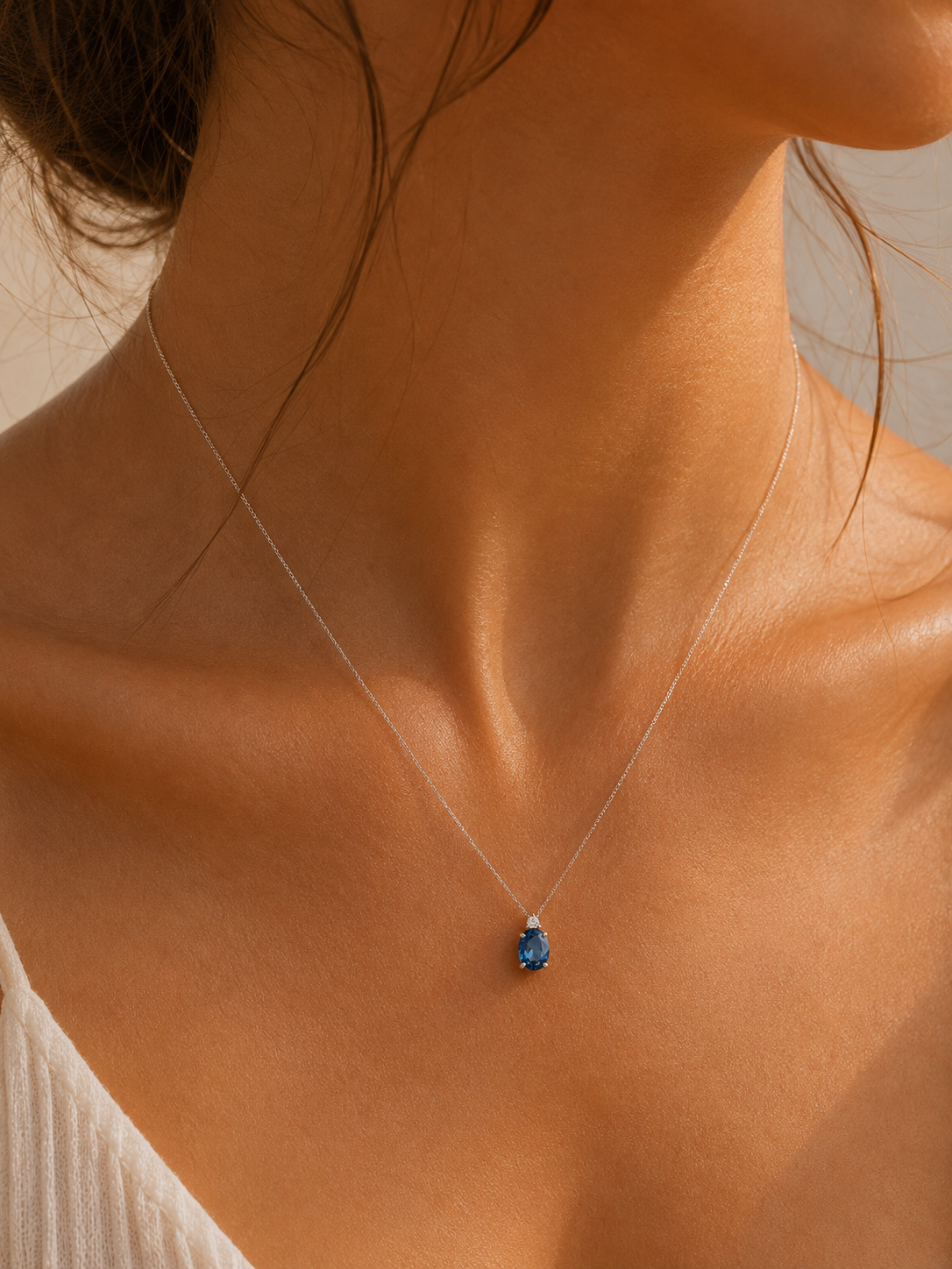 Κολιέ Gems από λευκό χρυσό 18K με London blue topaz και διαμάντι μπριγιάν