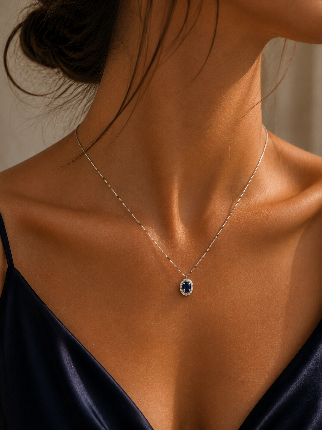 Κολιέ Gems από λευκό χρυσό 18K με ζαφείρι και διαμάντια μπριγιάν