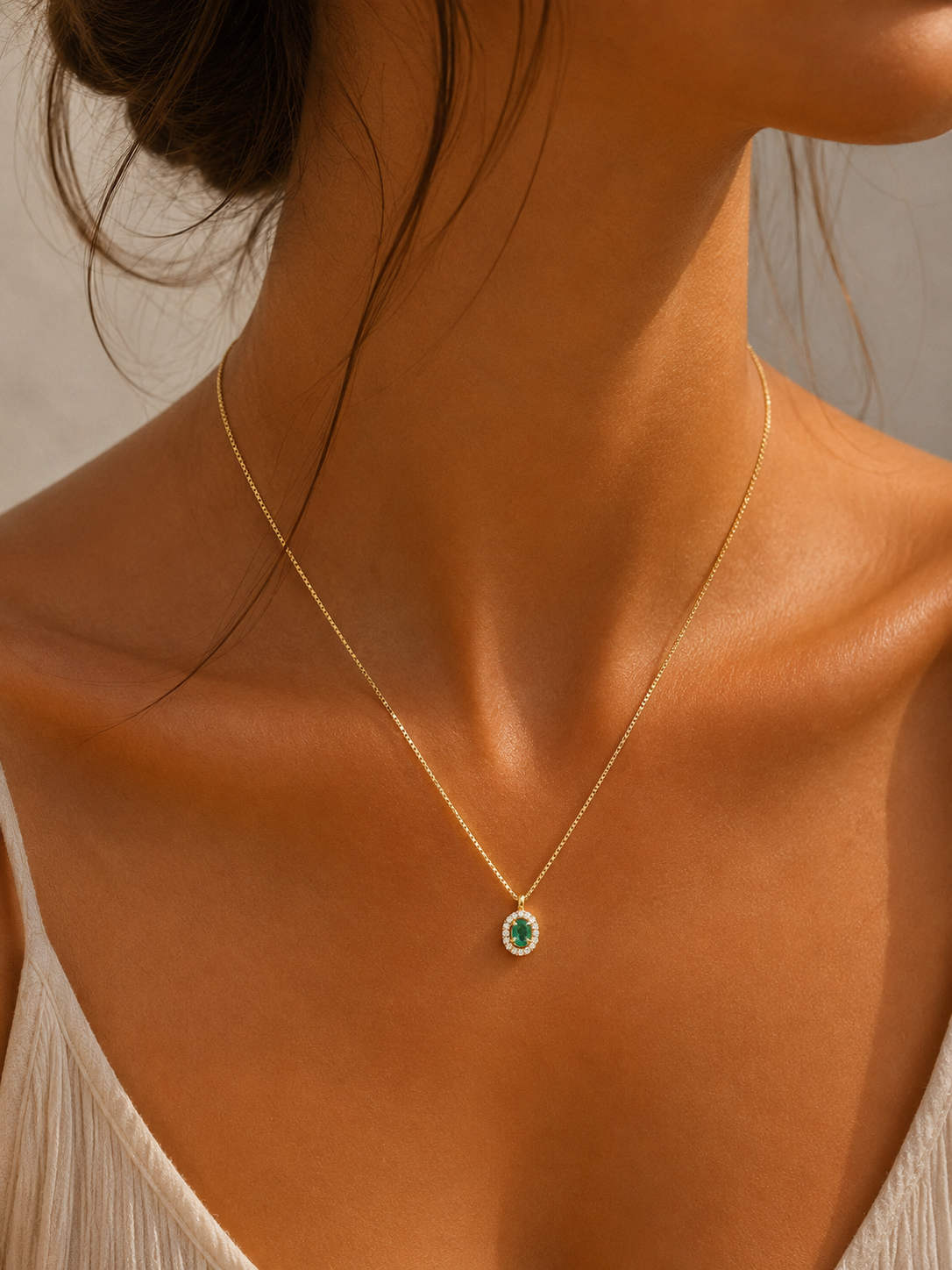 Κολιέ Gems από χρυσό 18K με σμαράγδι και διαμάντια μπριγιάν