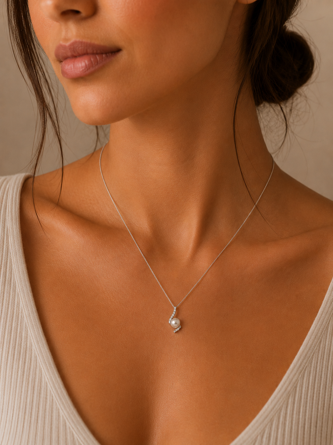 Μενταγιόν Pearls από λευκό χρυσό 18K με freshwater pearls και διαμάντια