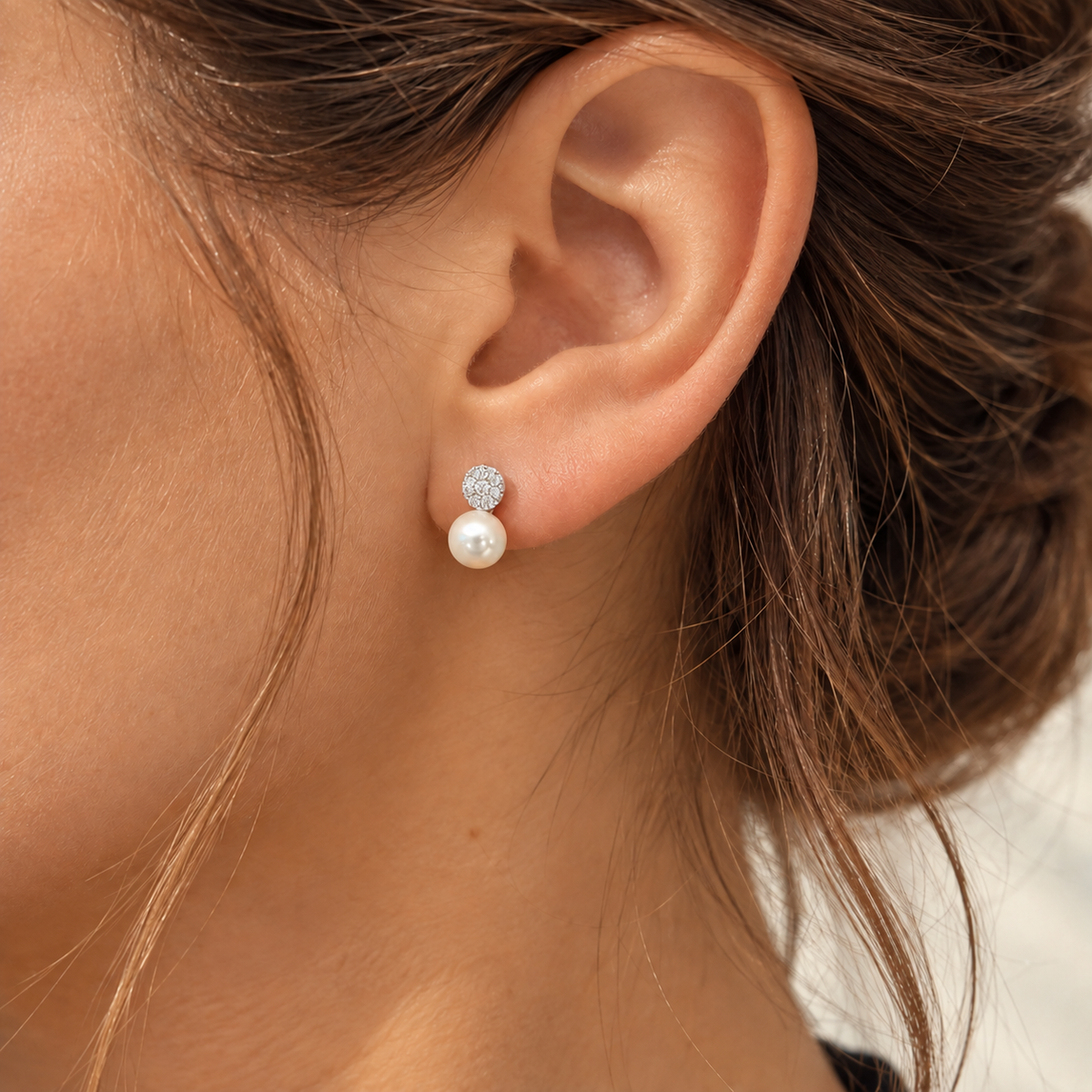 Σκουλαρίκια Pearls από λευκό χρυσό 18K με freshwater pearls και διαμάντια μπριγιάν