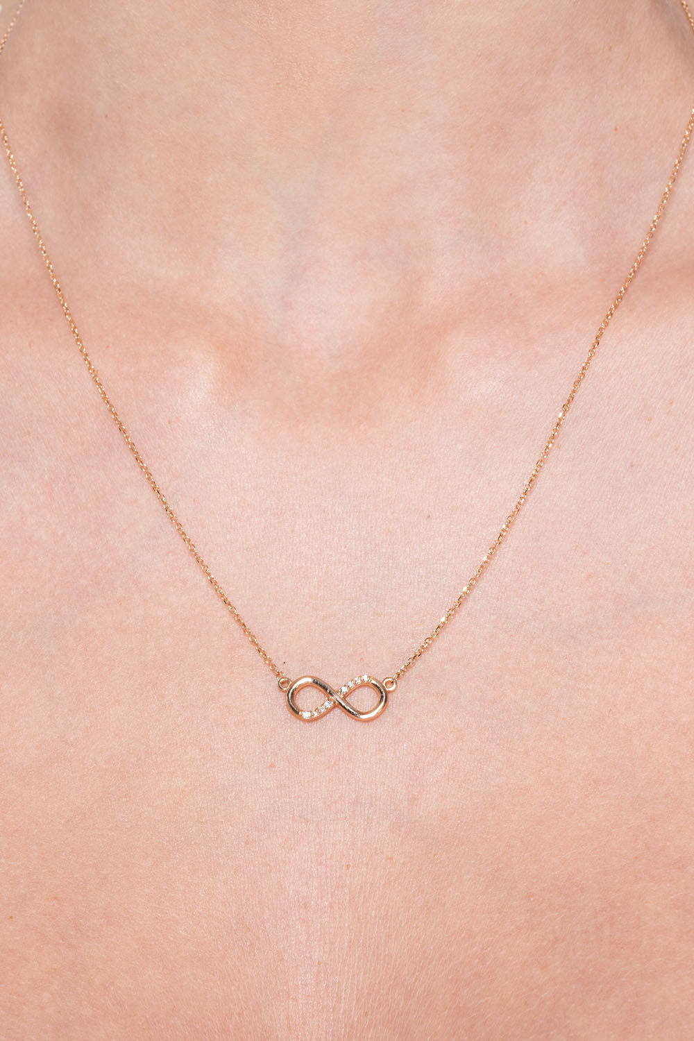 Κολιέ Symbols Άπειρο από ροζ χρυσό 18Κ με διαμάντια μπριγιάν Εικόνα 3