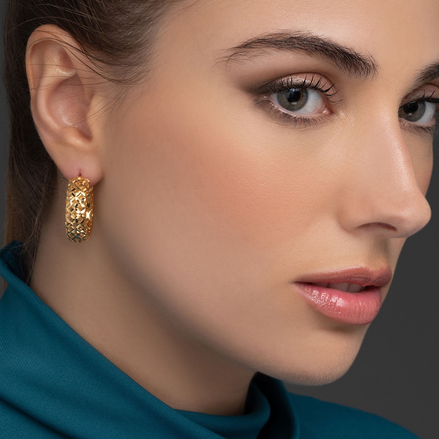 Σκουλαρίκια κρίκοι Artisanal από επιχρυσωμένο ασήμι 925° Εικόνα 2