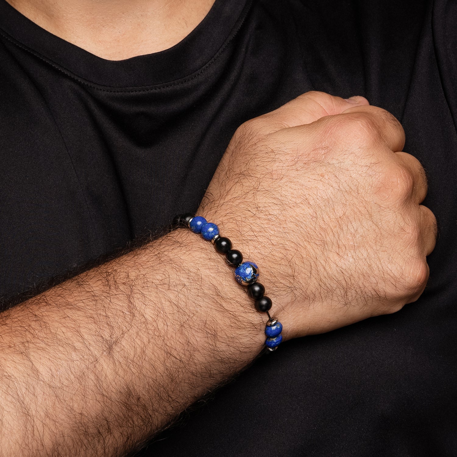 Ανδρικό βραχιόλι από μαύρο αχάτη, σοδαλίτη και σκαλισμένο μαργαριτάρι Ταϊτής Εικόνα 2