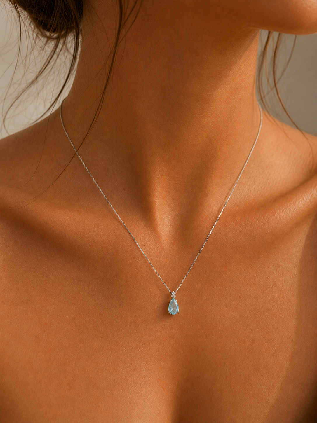 Κολιέ Gems από λευκό χρυσό 18K με ακουαμαρίνα και διαμάντι μπριγιάν
