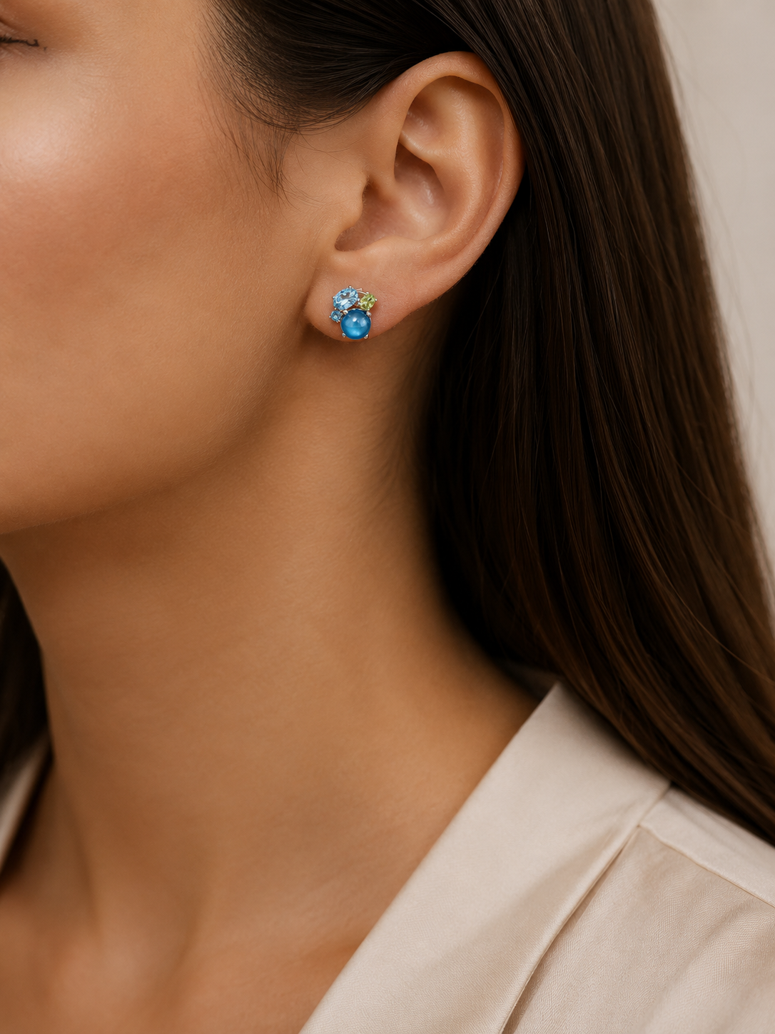 Σκουλαρίκια Secret Garden από λευκό χρυσό 14K με London blue topaz, τοπάζι και περίδοτο