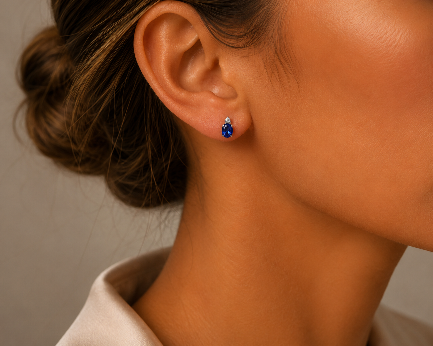 Σκουλαρίκια Gems από λευκό χρυσό 18K με ζαφείρια και διαμάντια μπριγιάν