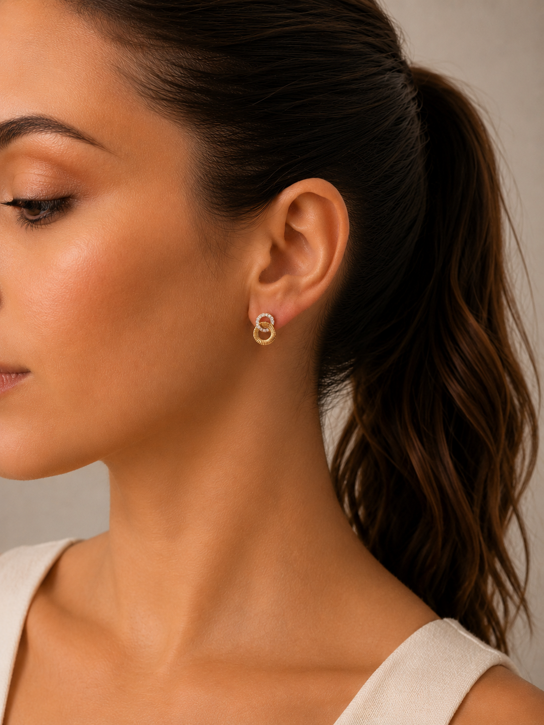 Σκουλαρίκια Arabesque Gold από χρυσό 18K με διαμάντια μπριγιάν
